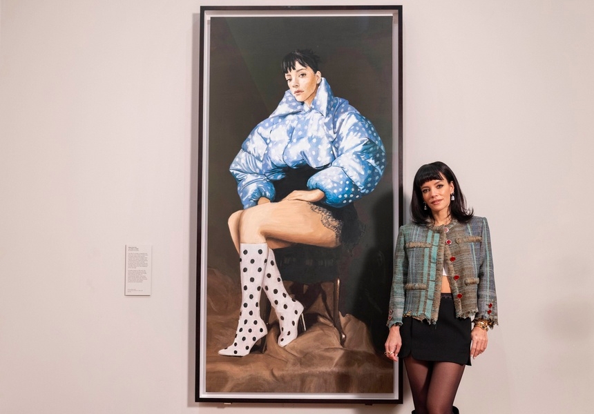 Lily Allen unveiling West End Girl (Lily Allen) (2025) at the National Portrait Gallery. Photo: © David Parry / National Portrait Gallery