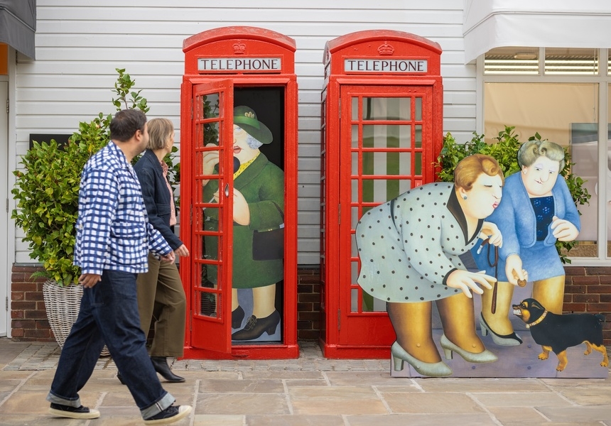 House of Voltaire presents ‘Beryl Cook and Friends’ at Bicester Village.10 September 25–October 2026. Image courtesy of Studio Voltaire, Bicester Village and the Estate of Beryl Cook. Photo: Benedict Johnson Photography